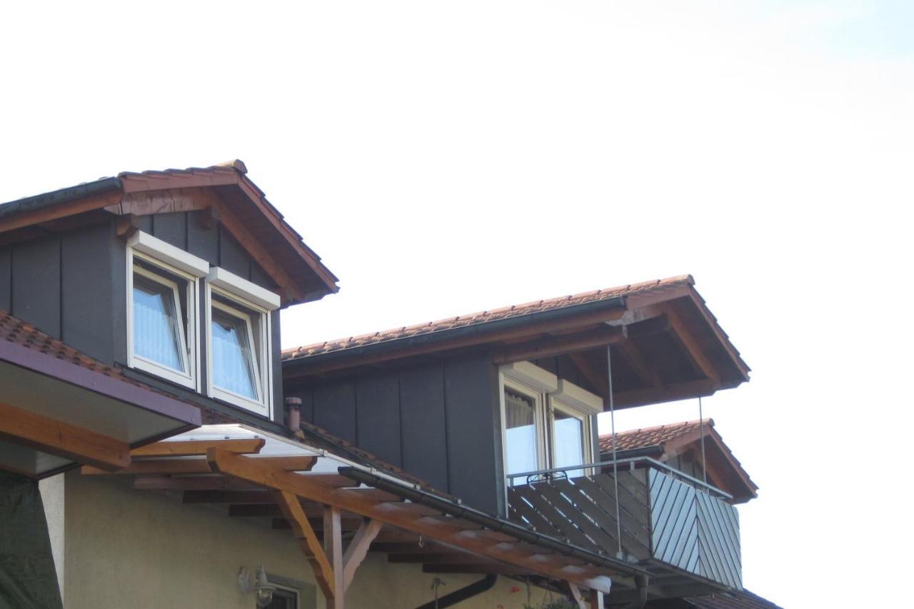 Weingut & Strausswirtschaft Vogel Apartamento Vogtsburg Exterior foto