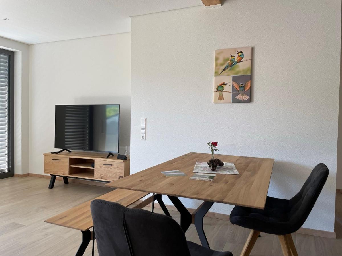 Weingut & Strausswirtschaft Vogel Apartamento Vogtsburg Exterior foto