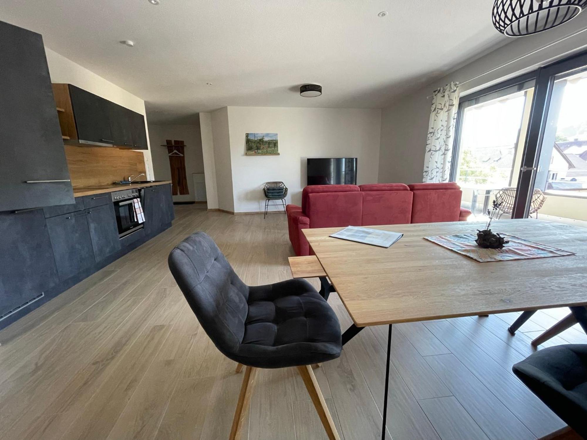 Weingut & Strausswirtschaft Vogel Apartamento Vogtsburg Exterior foto