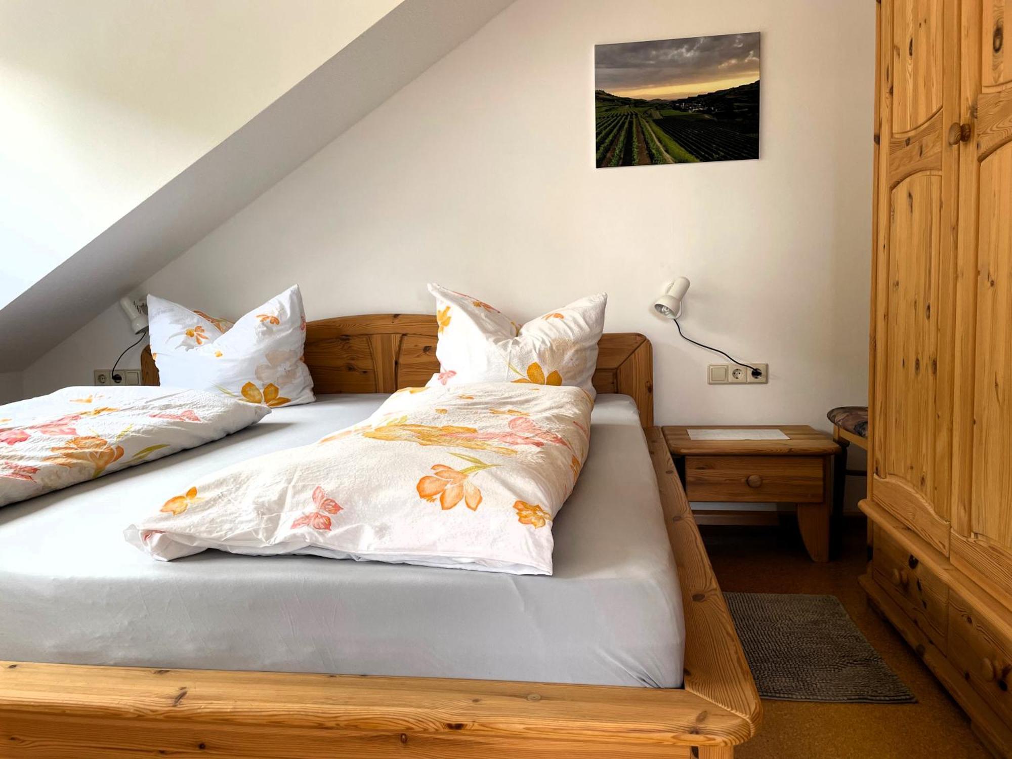 Weingut & Strausswirtschaft Vogel Apartamento Vogtsburg Exterior foto